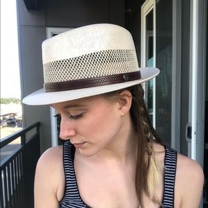 Hard hat straw hat small bill